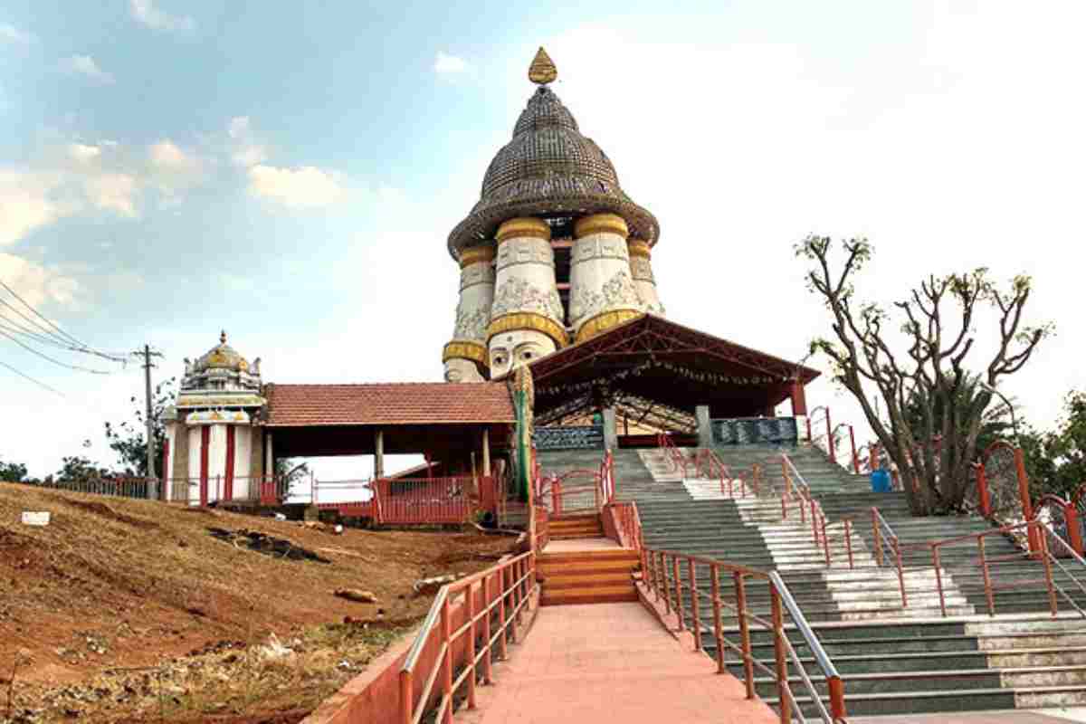 Shrungagiri Sri Shanmukha Swami Gudi Photos